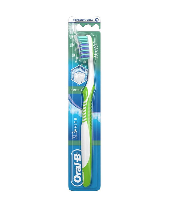 Oral-b Diş Fırçası Advantage 3d White Fresh 40 Medium