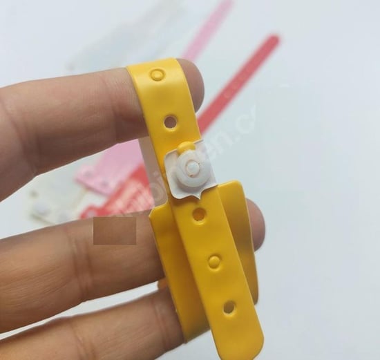 Private 100 Adet Otel Havuz Gece Kulübü Eğlence Mekanı İçin bileklik Tek Kullanımlık Plastik Otel Bilekliği Kol Bandı