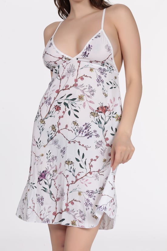 Kirlinova Floral Desenli Beyaz Saten Gecelik 1385s Serili
